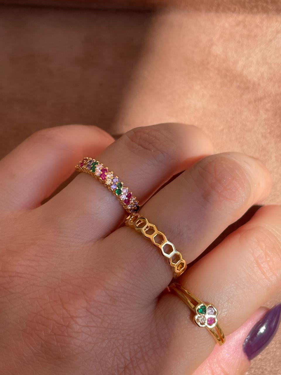 Anel Trevo com Zircônia Colorida em Banho de Ouro