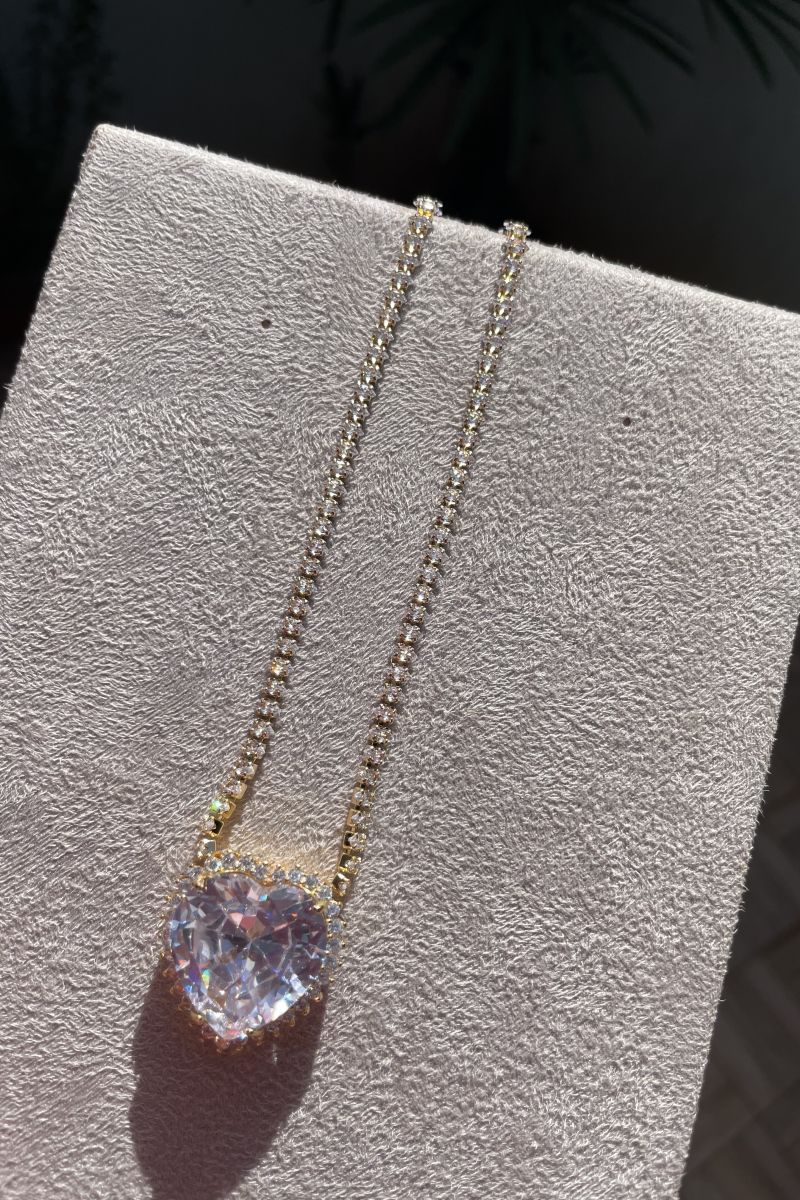 Colar Coração Cristal e Riveira com Navete em Banho de Ouro