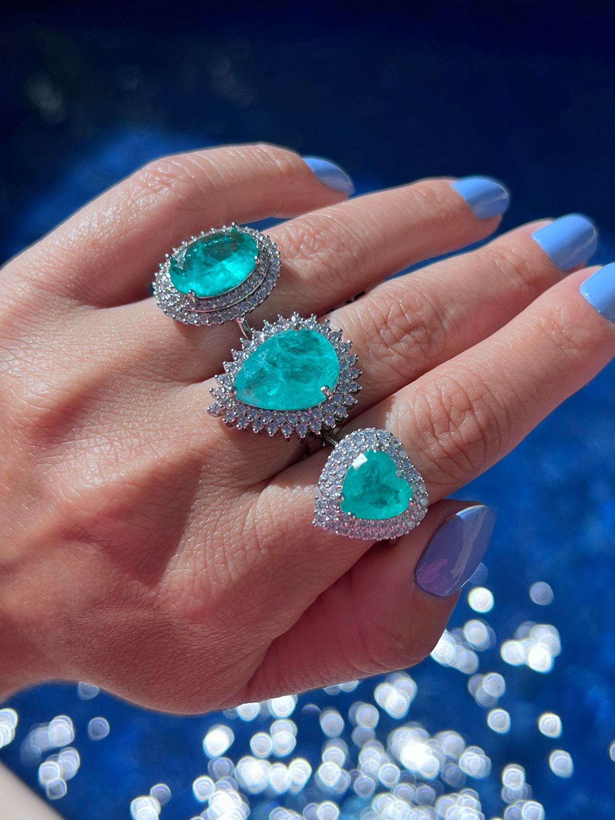 Anel Coração Regulável com Zircônia Cristal e Fusion Esmeralda Colombiana em Banho Ródio Branco