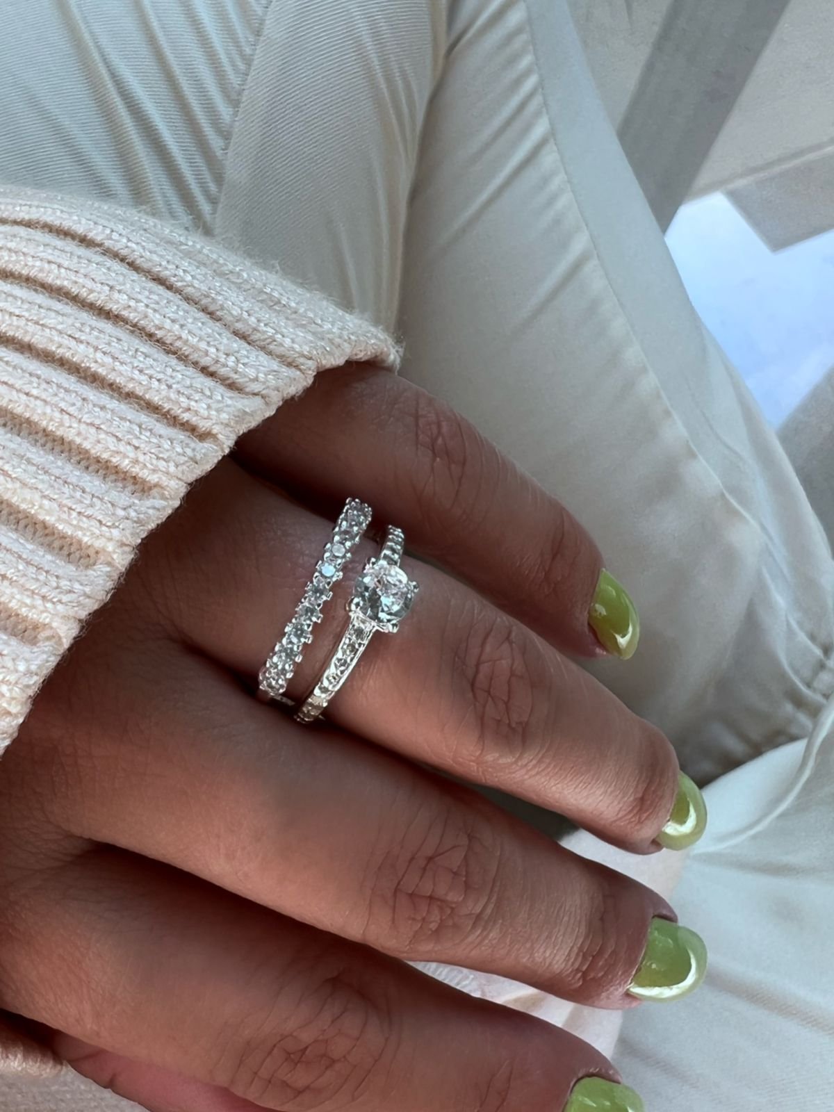 Anel Aparador de Aliança Tradicional Banho de Prata