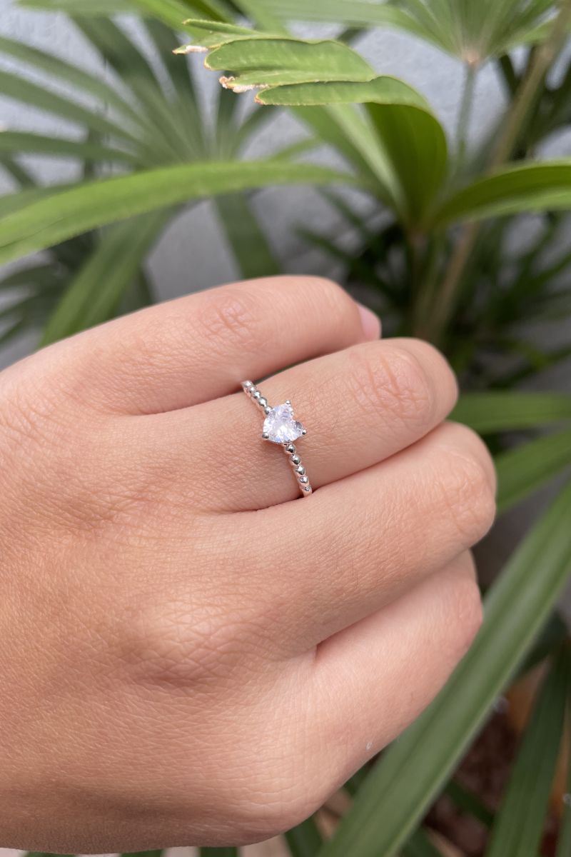 Anel com Pedra Coração P950