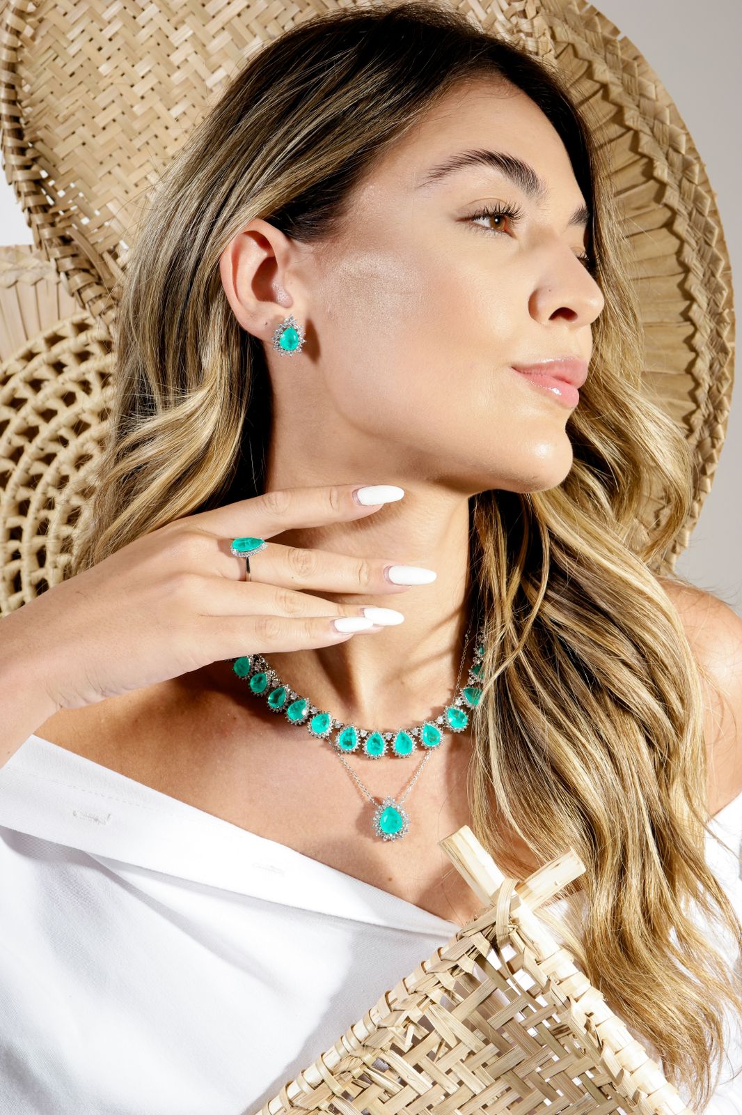 Colar Luxo com Gotas Fusion Esmeralda Colombiana e Zircônia Cristal (Fecho Joia)em Banho de Ródio Branco