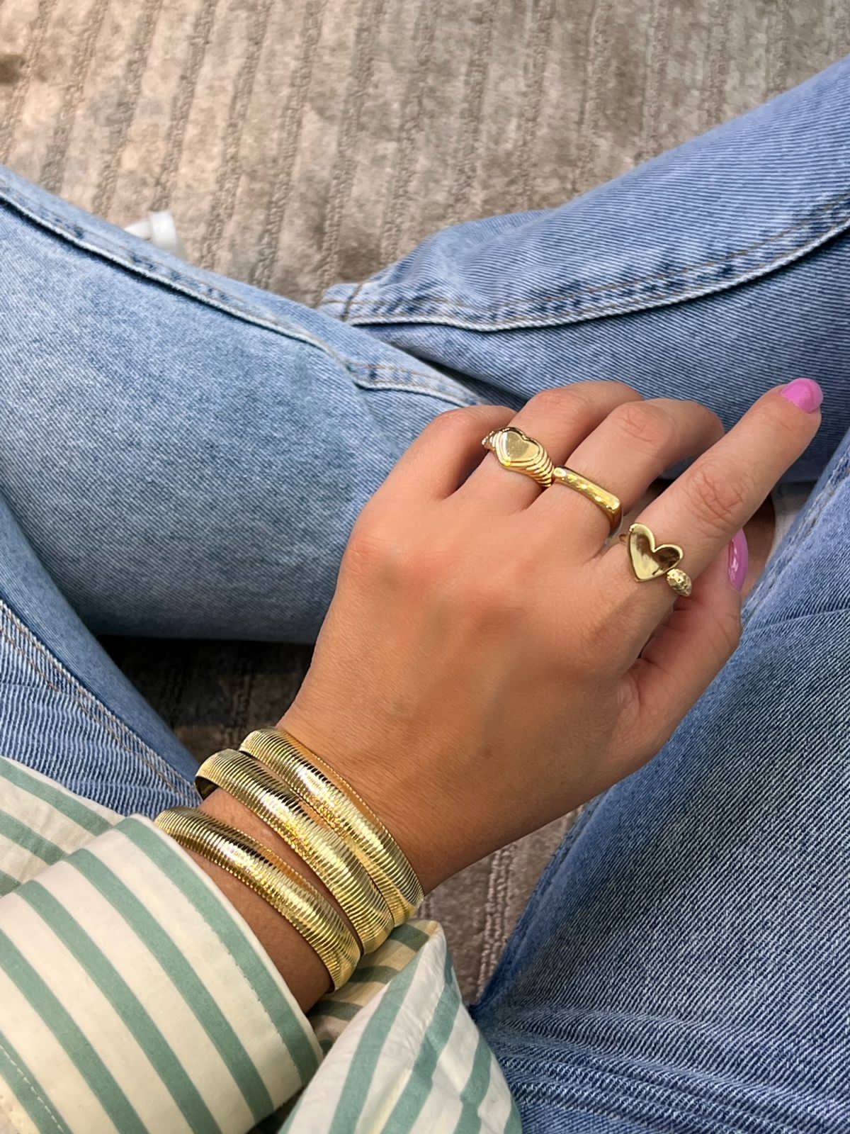 Anel Coração Regulável com Zircônia Cristal em Banho de Ouro