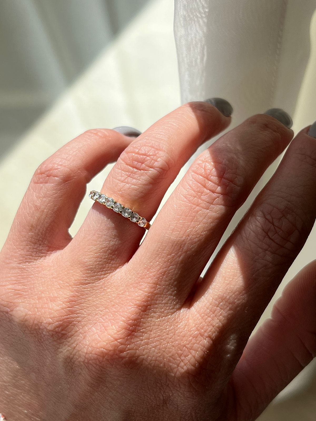 Anel Aparador de Aliança ( Inspired Virgínia ) em Banho de Ouro