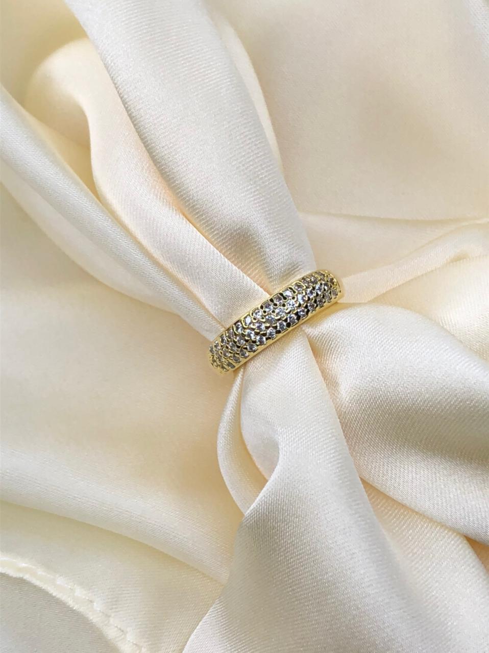 Anel Aparador de Aliança com 3 Filete de Micro Zircônia em Banho de Ouro