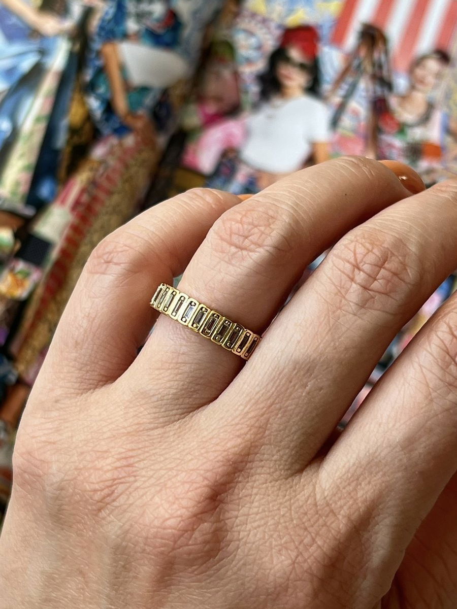 Anel Aparador de Aliança com Zircônia Baguete em Banho de Ouro