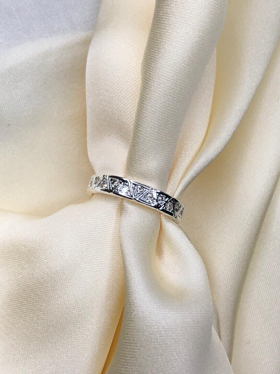 Anel Aparador Inpired em Banho de Prata