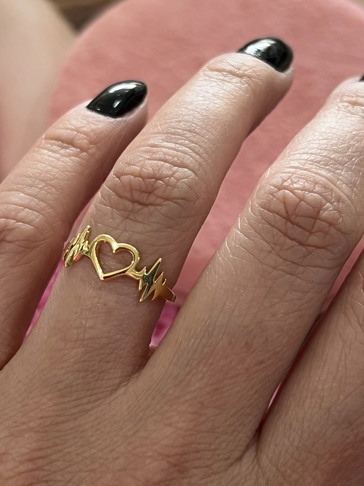 Anel Batimentos Cardíaco com Coração em Banho de Ouro