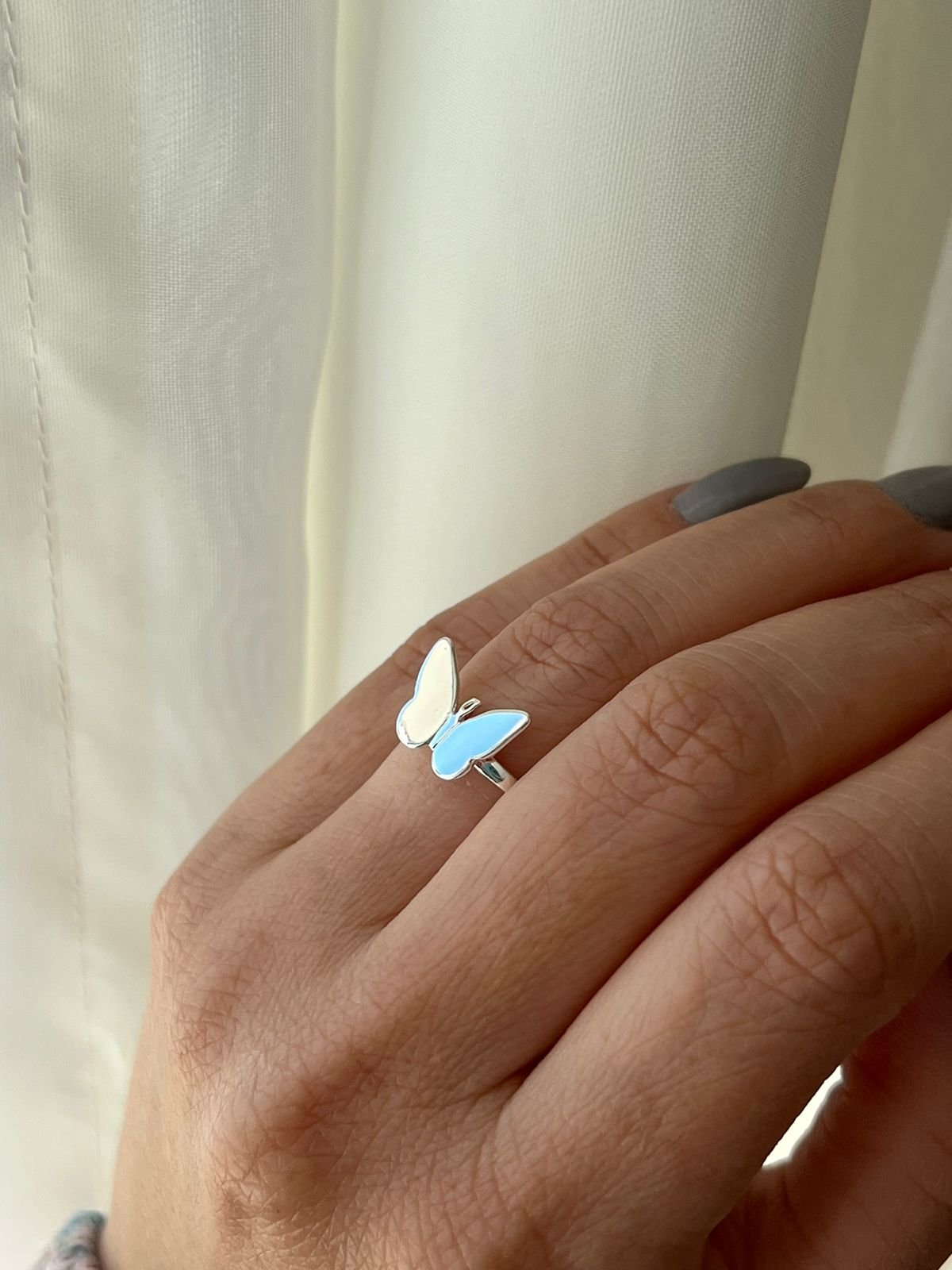 Anel Borboleta Lisa em Banho de Prata