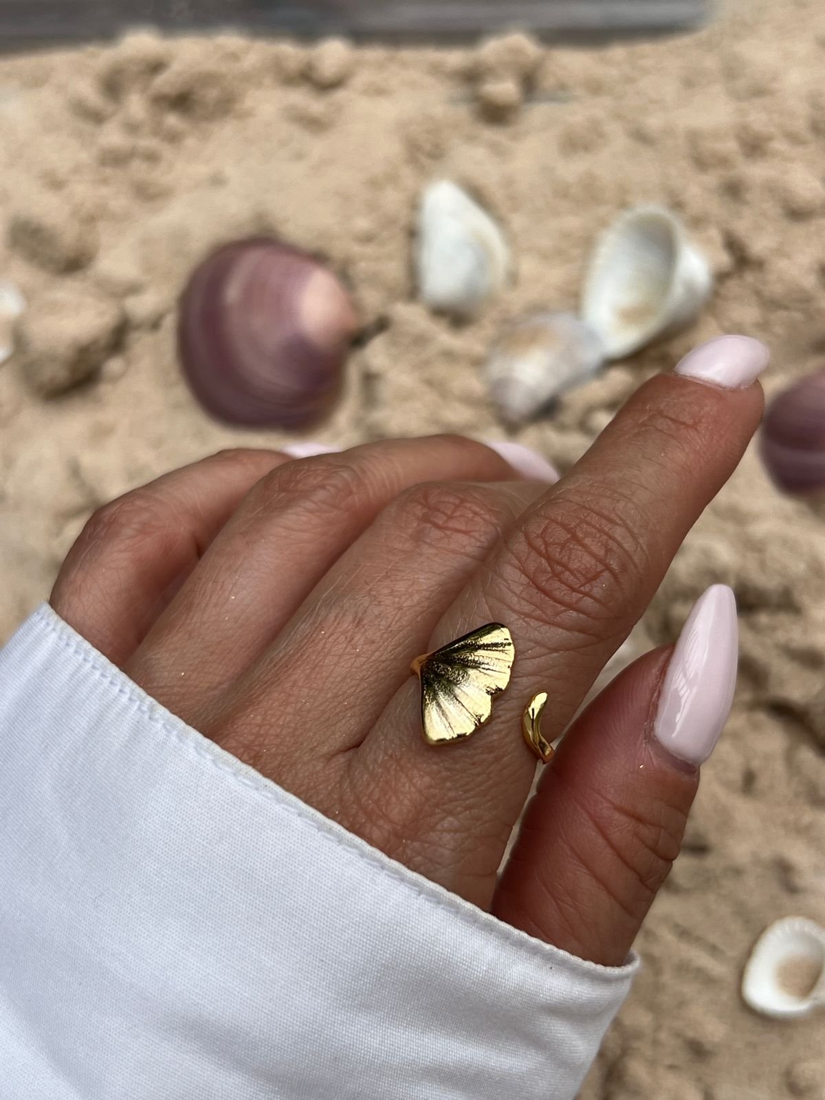 Anel Calda da Baleia Regulável em Banho de Ouro