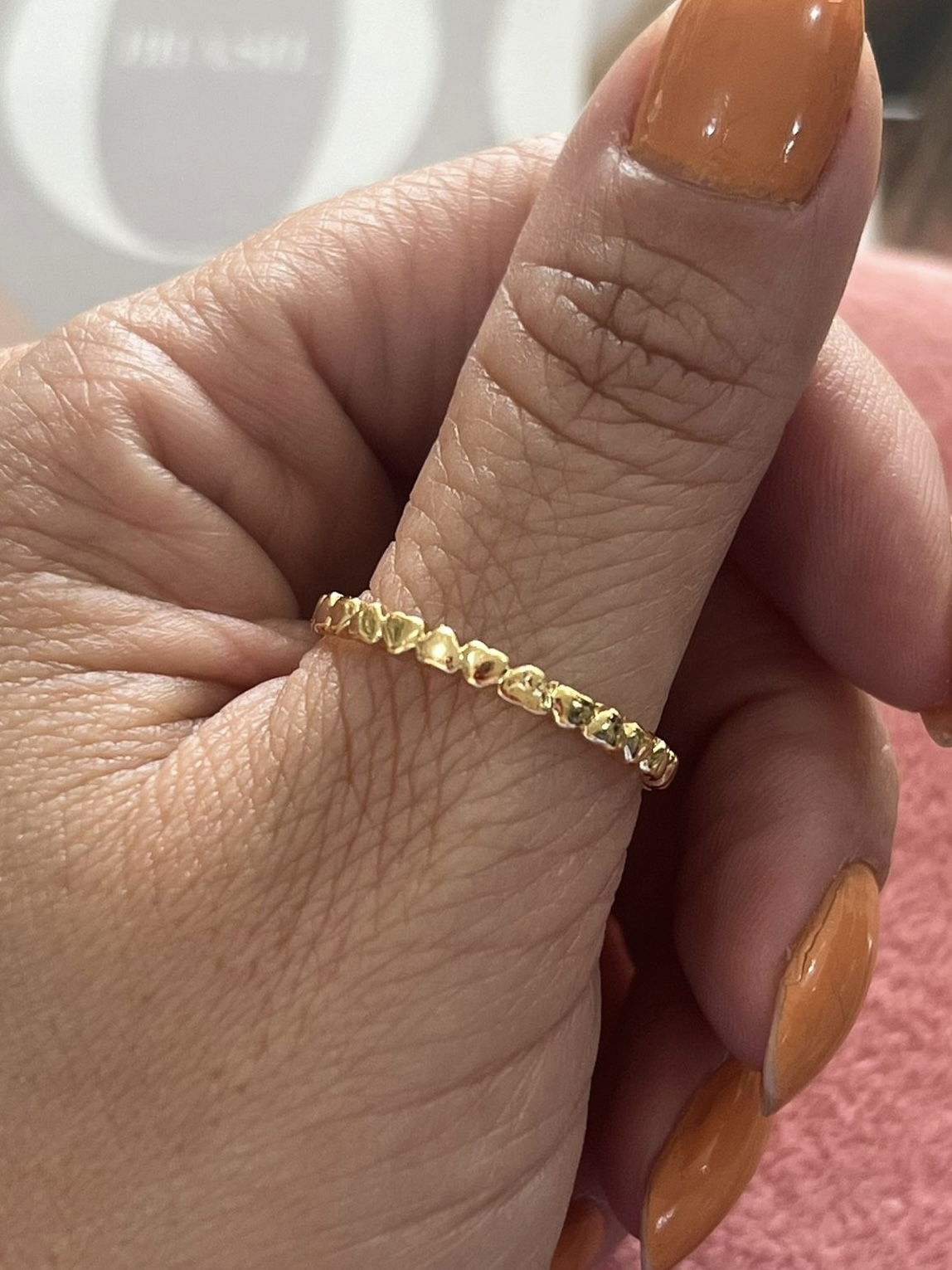 Anel com Mini Corações Roliço em Banho de Ouro