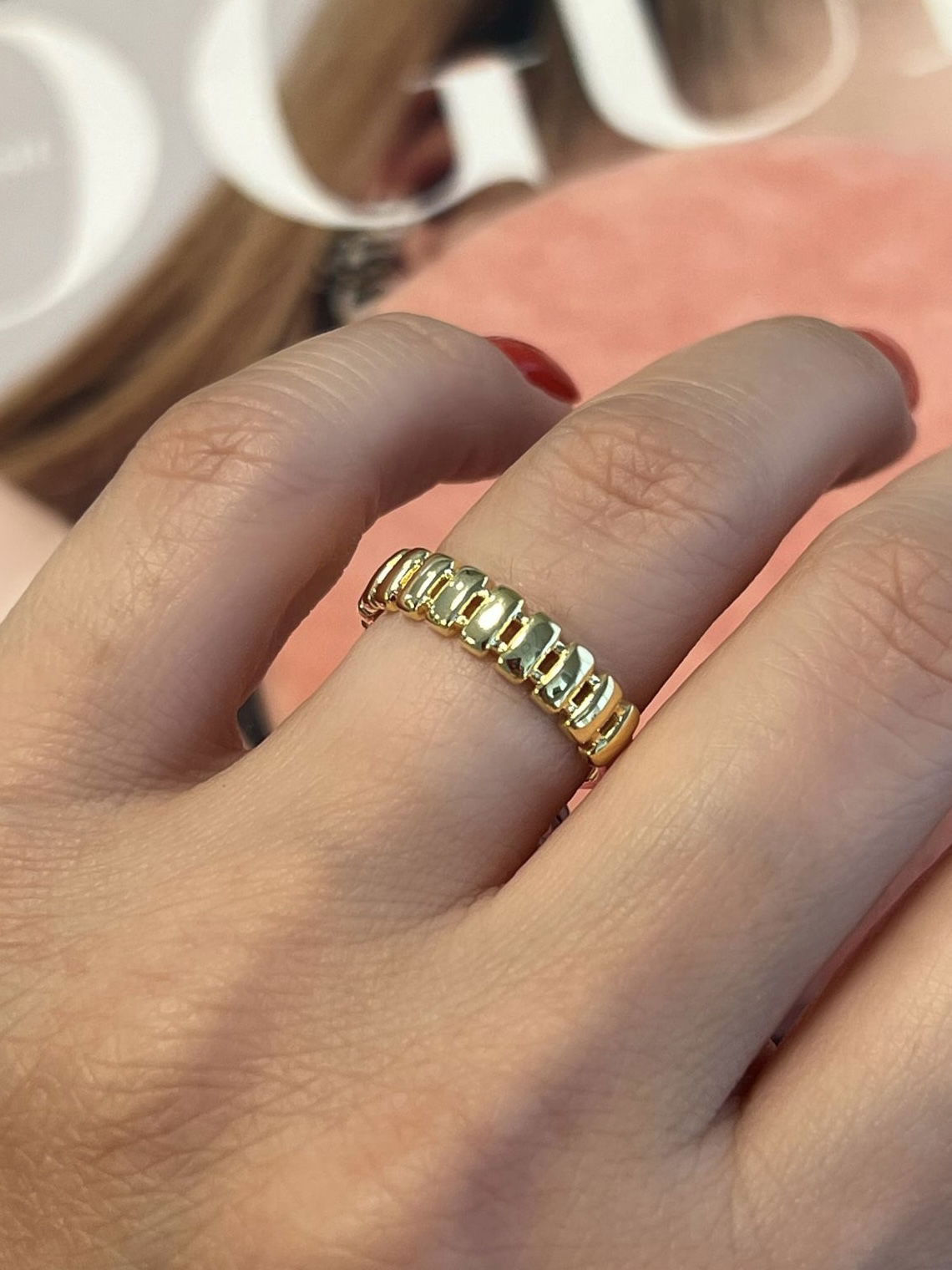 Anel com Retângulo Pequenos Liso em Banho de Ouro