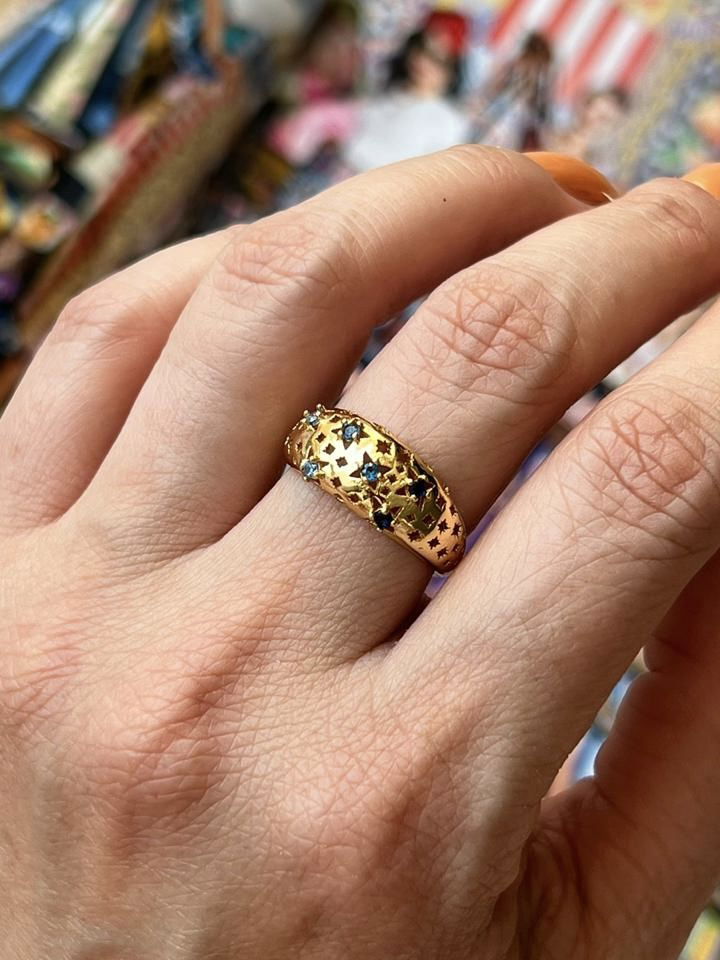 Anel com Zircônia Azul Safira em Banho de Ouro