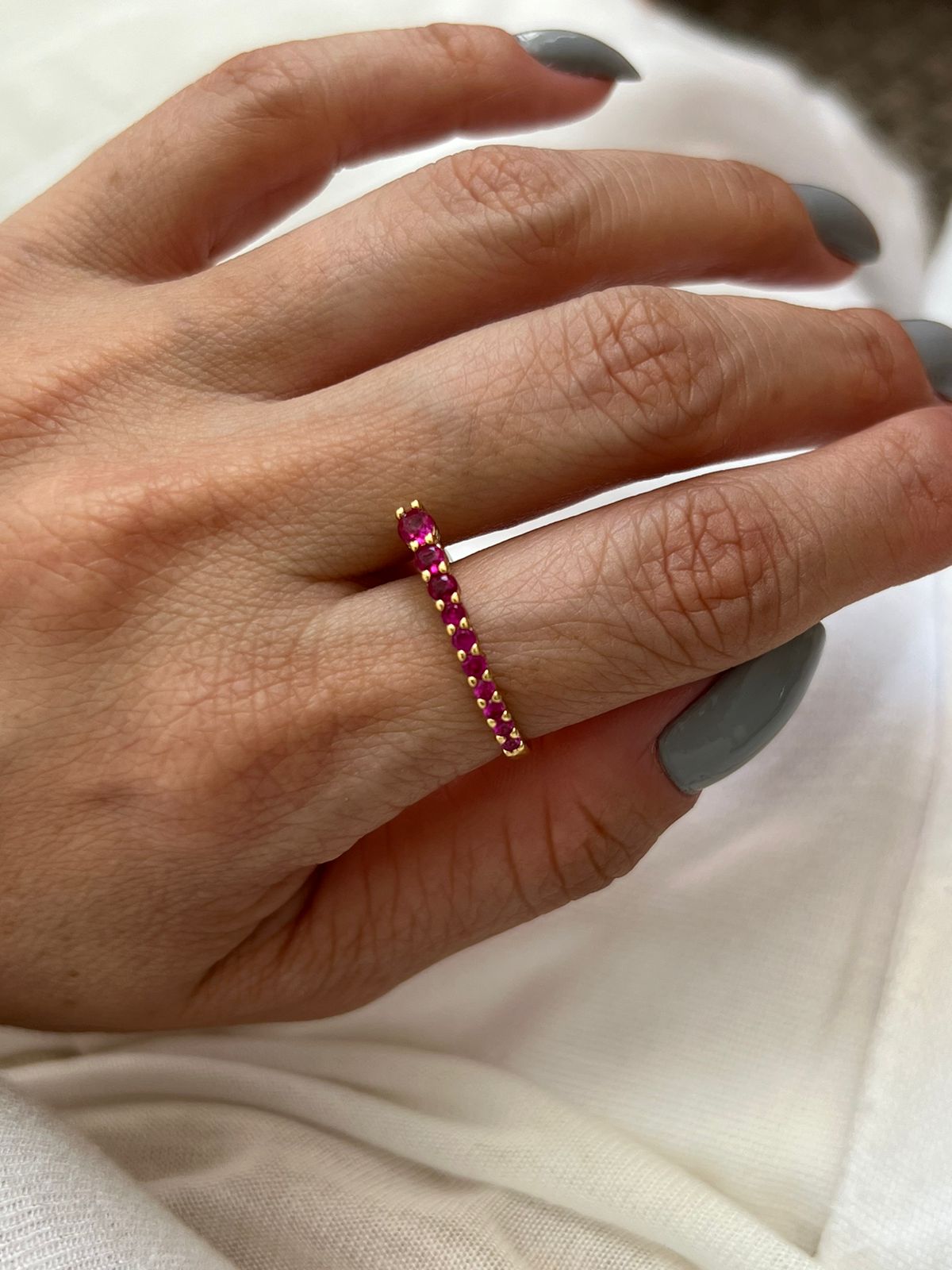 Anel com Zircônia Pink em Banho de Ouro