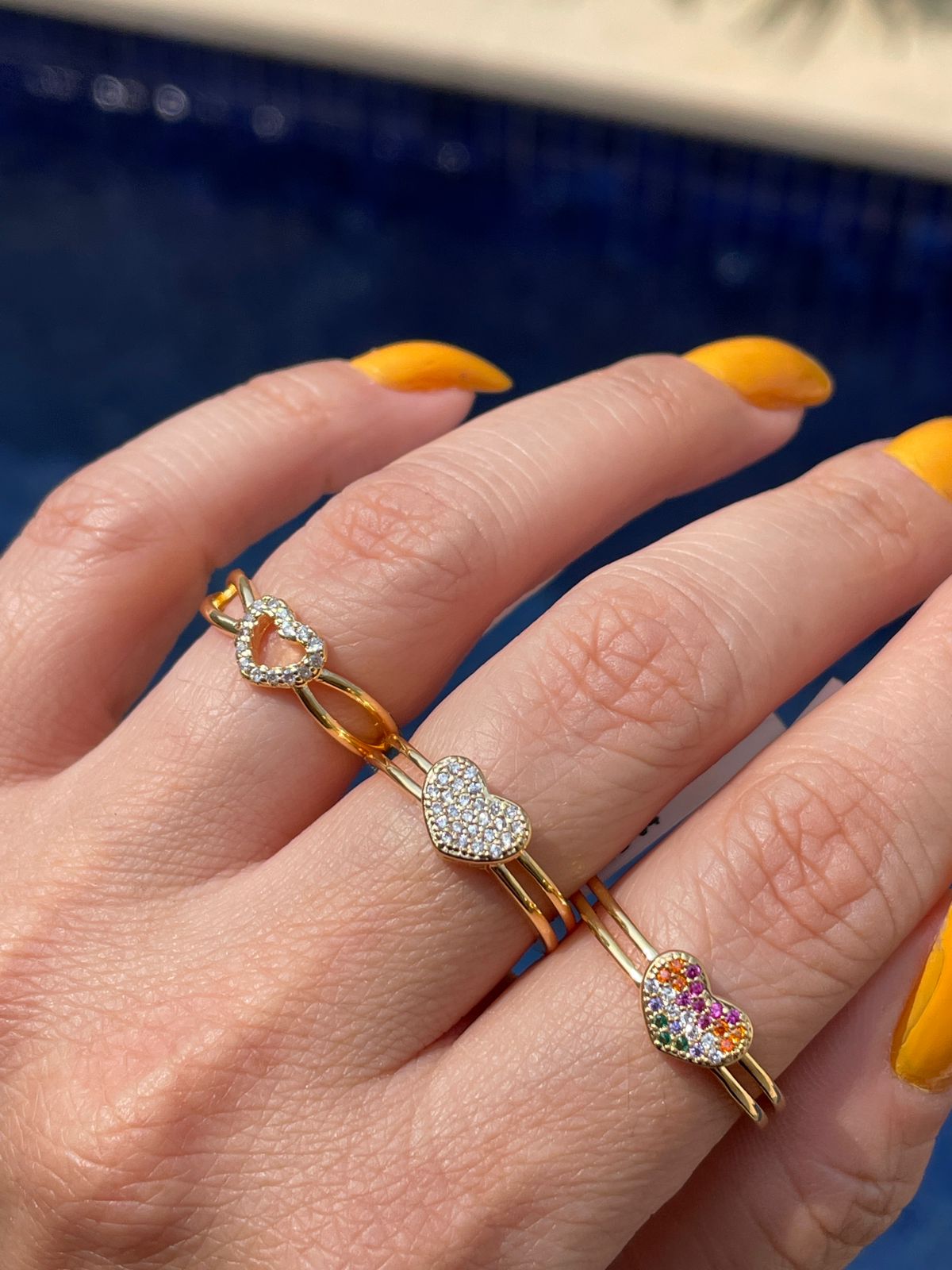 Anel Coração com Zircônia Colorida em Banho de Ouro