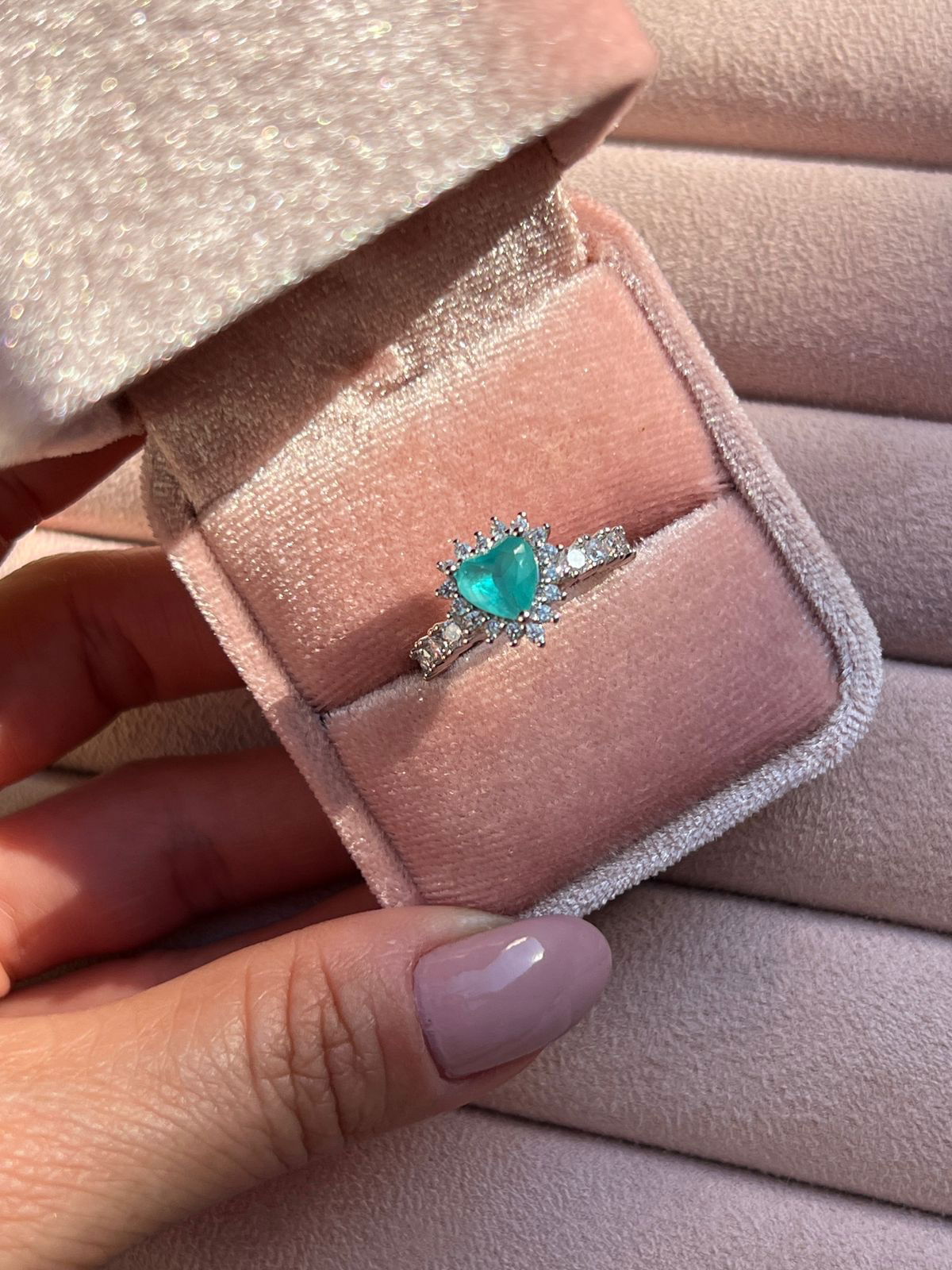 Anel Coração com Zircônia Cristal e Turmalina Leitosa em Banho de Ródio Branco