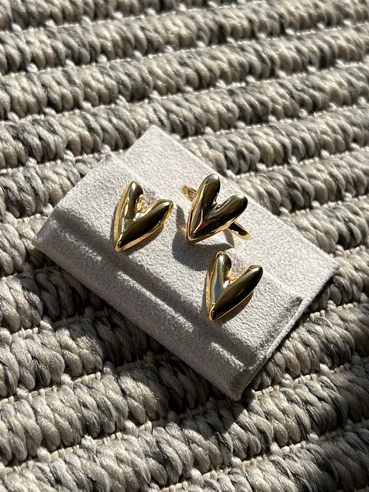 Anel Coração Liso em Banho de Ouro