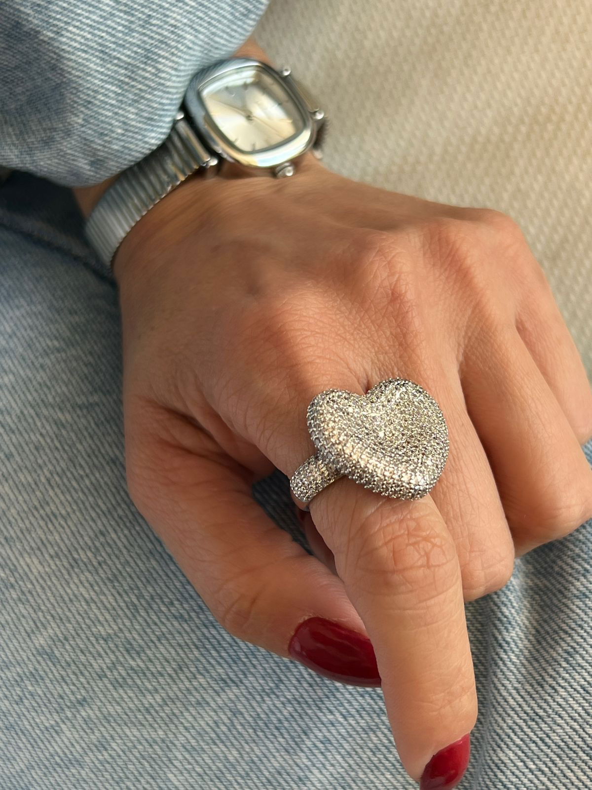 Anel Coração Luxo com Zircônia Cristal em Banho de Ródio Branco