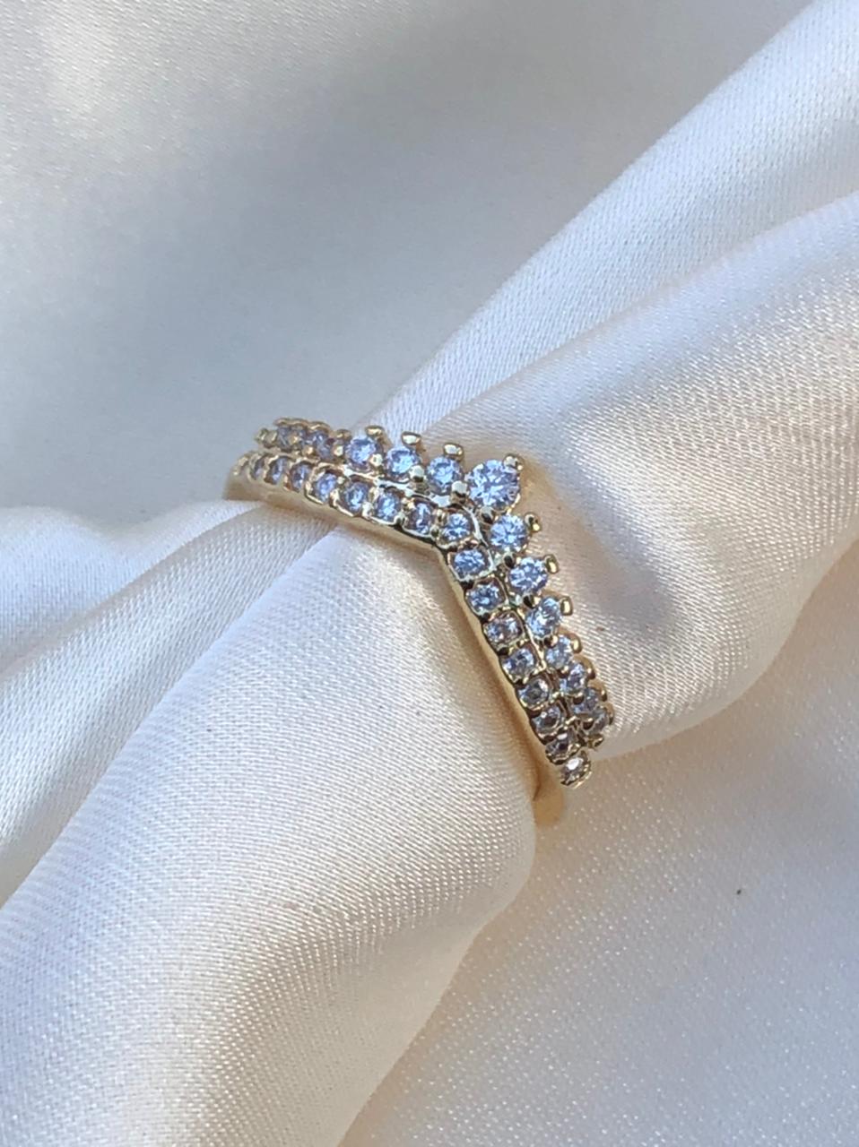 Anel Coroa Inspired em Banho de Ouro