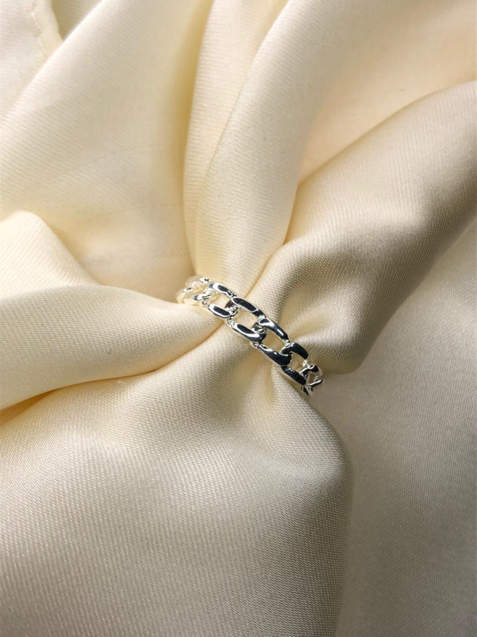 Anel Corrente Inspired em Banho de Prata