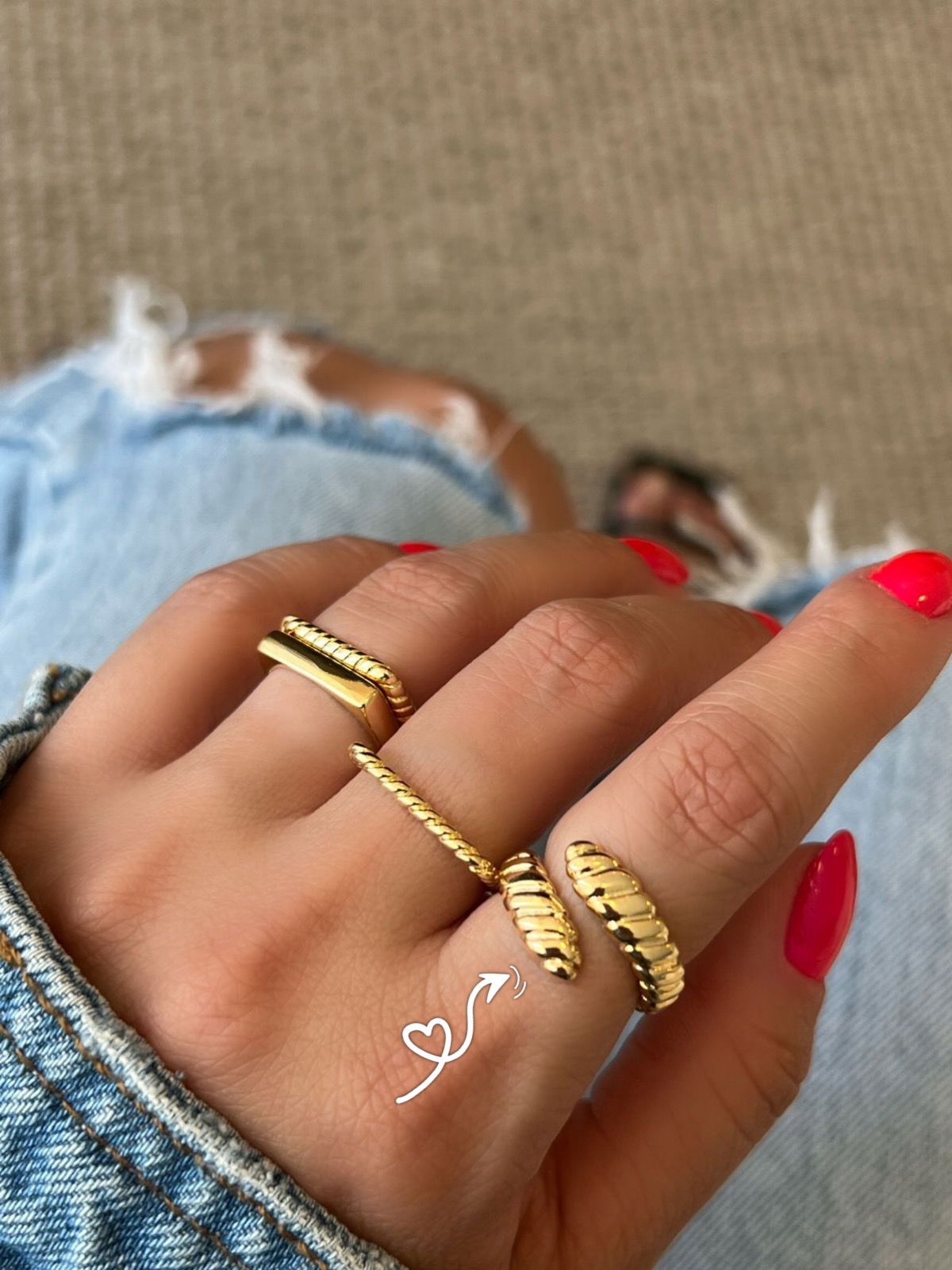 Anel Croissant Regulável em Banho de Ouro