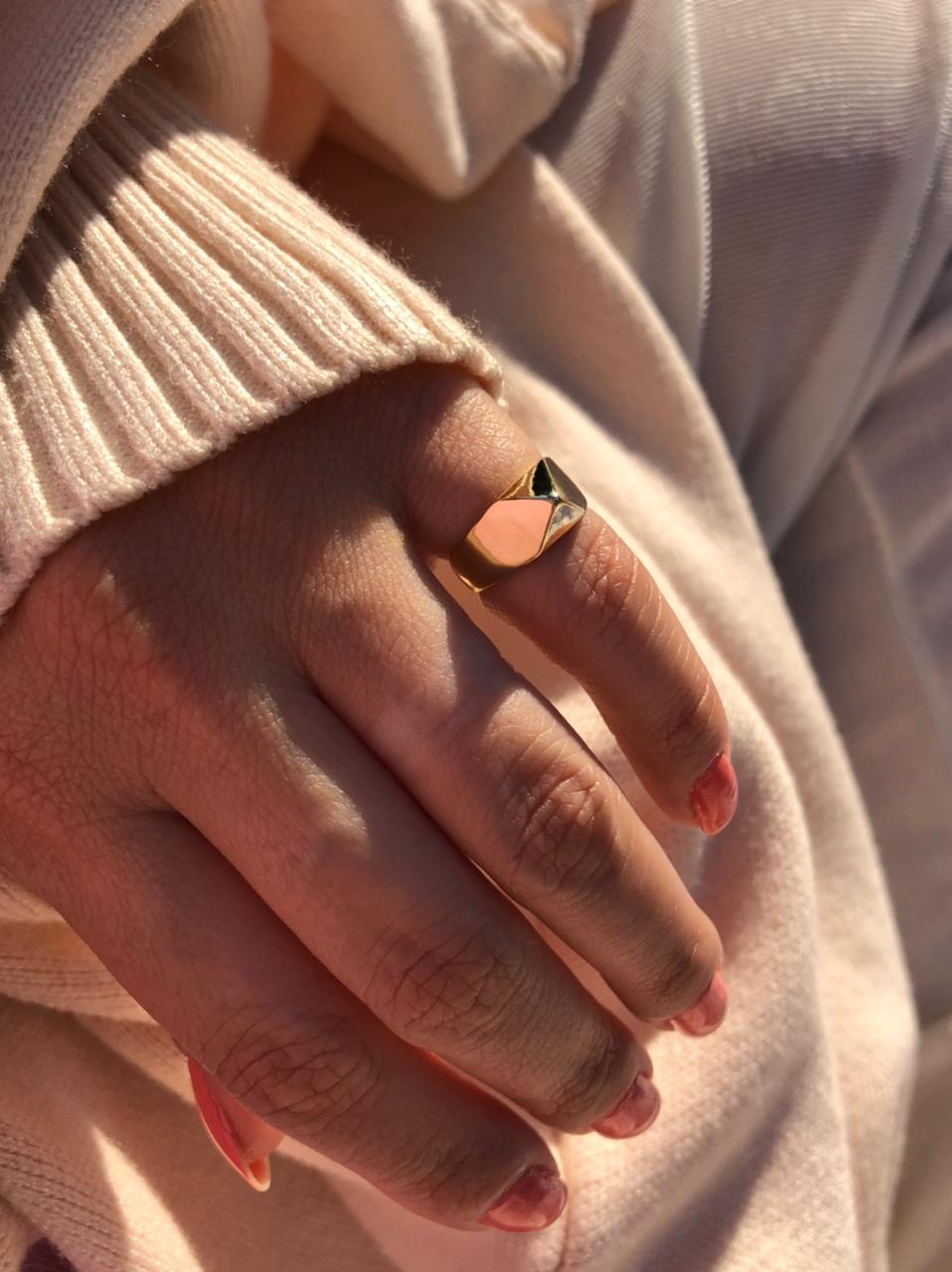 Anel Dedinho Regulável em Banho de Ouro