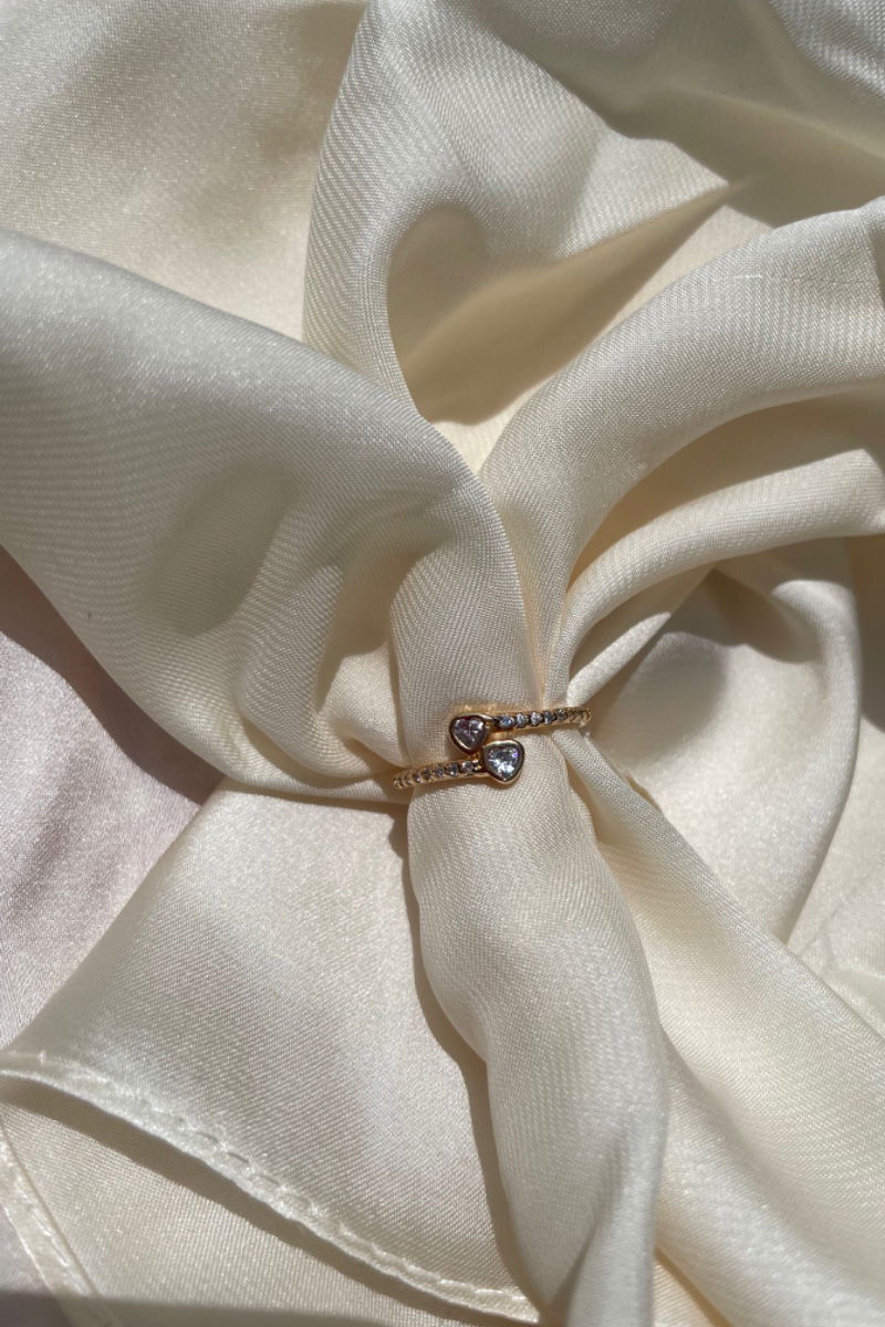 Anel Dois Corações Inspired em Banho de Ouro