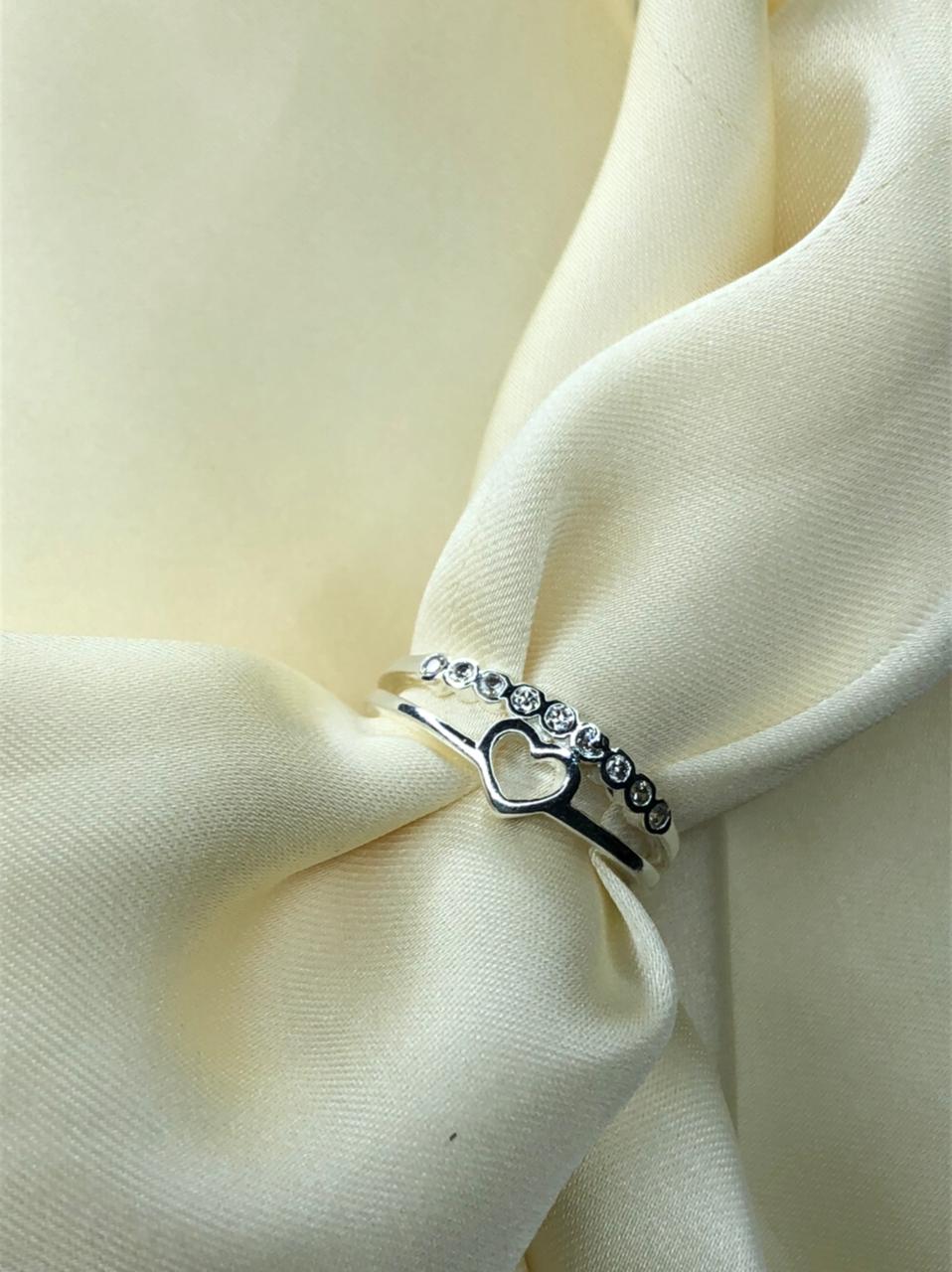 Anel Duplo com Zircônia e Coração em Banho de Prata