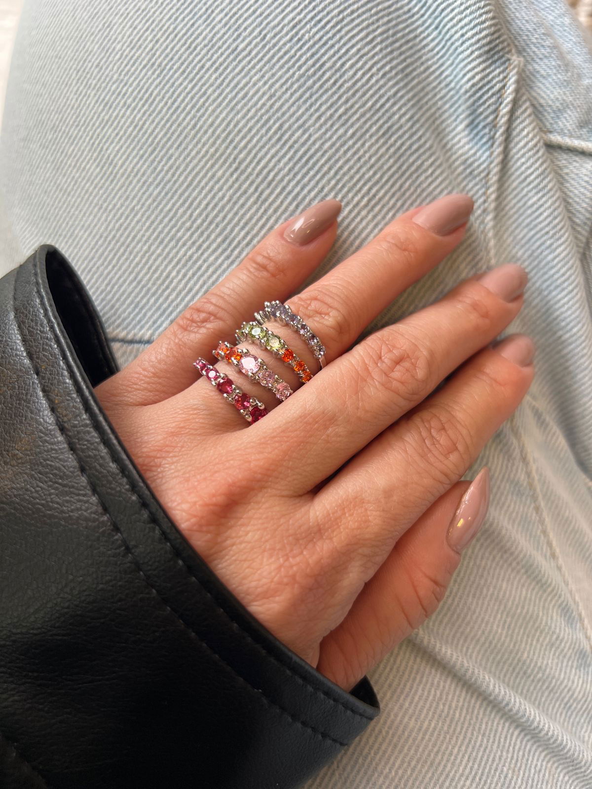 Anel Espiral com Zircônia Colorida em Banho de Ródio Branco