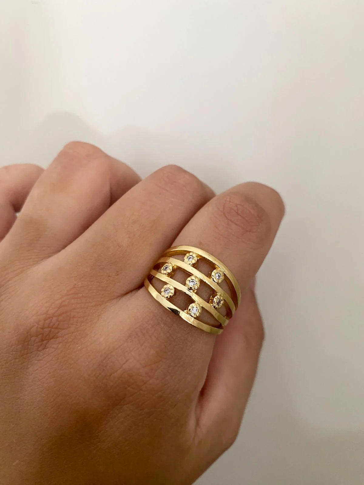 Anel Grande com Zircônia em Banho de Ouro