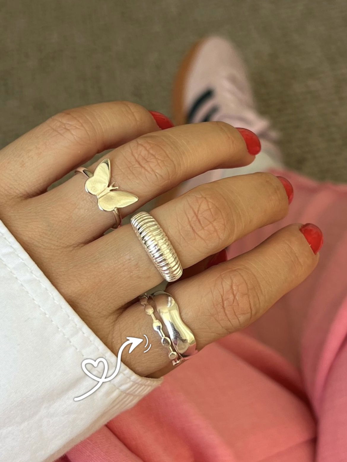 Anel Liso com Bolinhas Achatadas em Banho de Prata