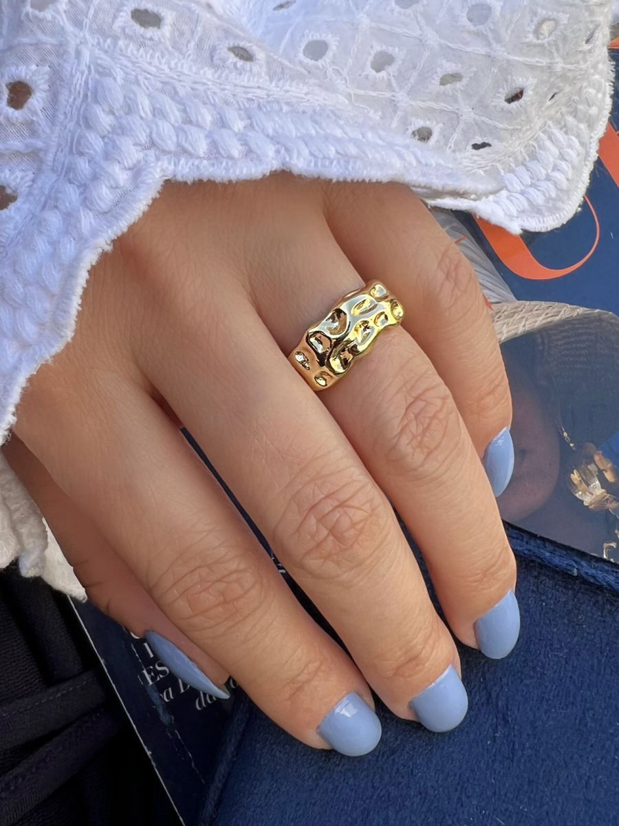 Anel Martelado Regulável em Banho de Ouro