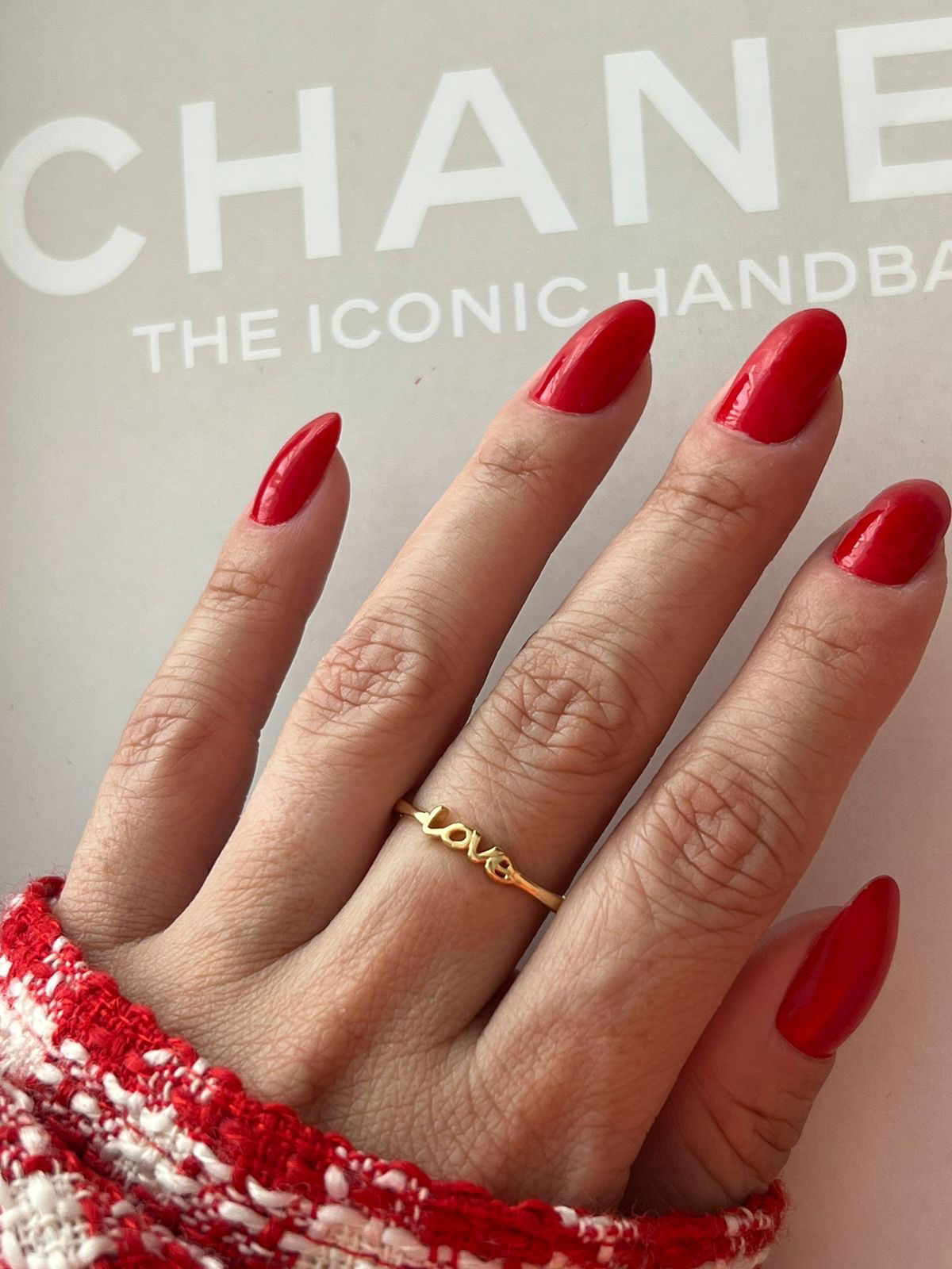 Anel Minimalista Love em Banho de Ouro