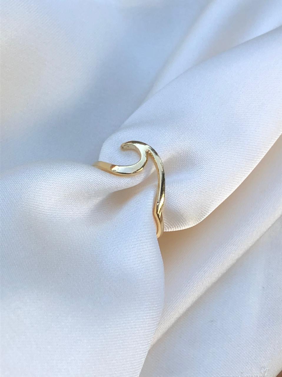 Anel Onda Inspired em Banho de Ouro