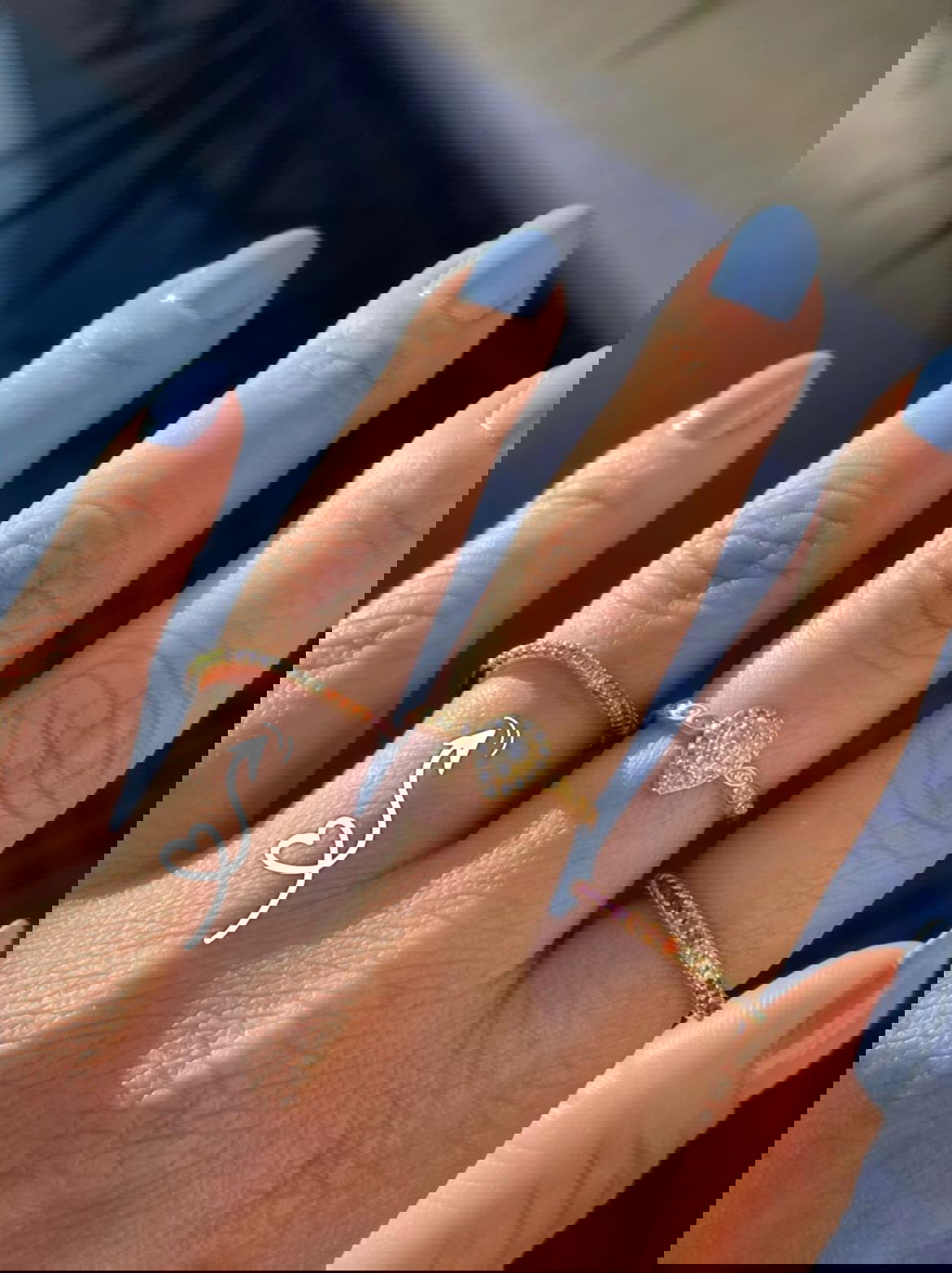 Anel Ondulado com Zircônia Colorida em Banho de Ouro