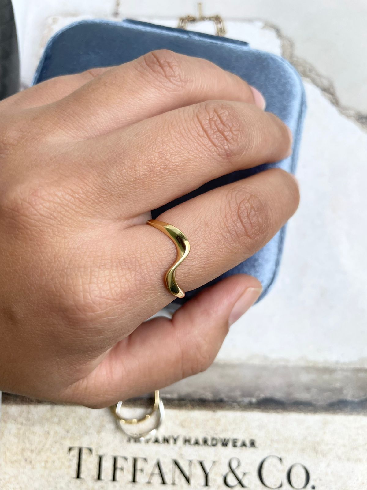 Anel Ondulado Liso em Banho de Ouro