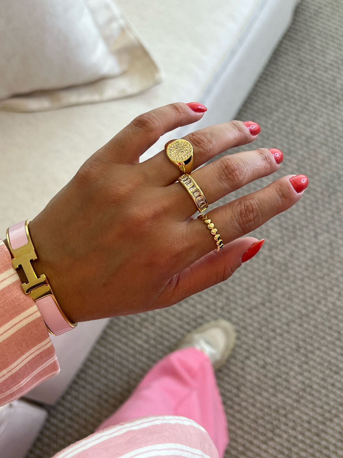 Anel Oval com Zircônia Cristal em Banho de Ouro