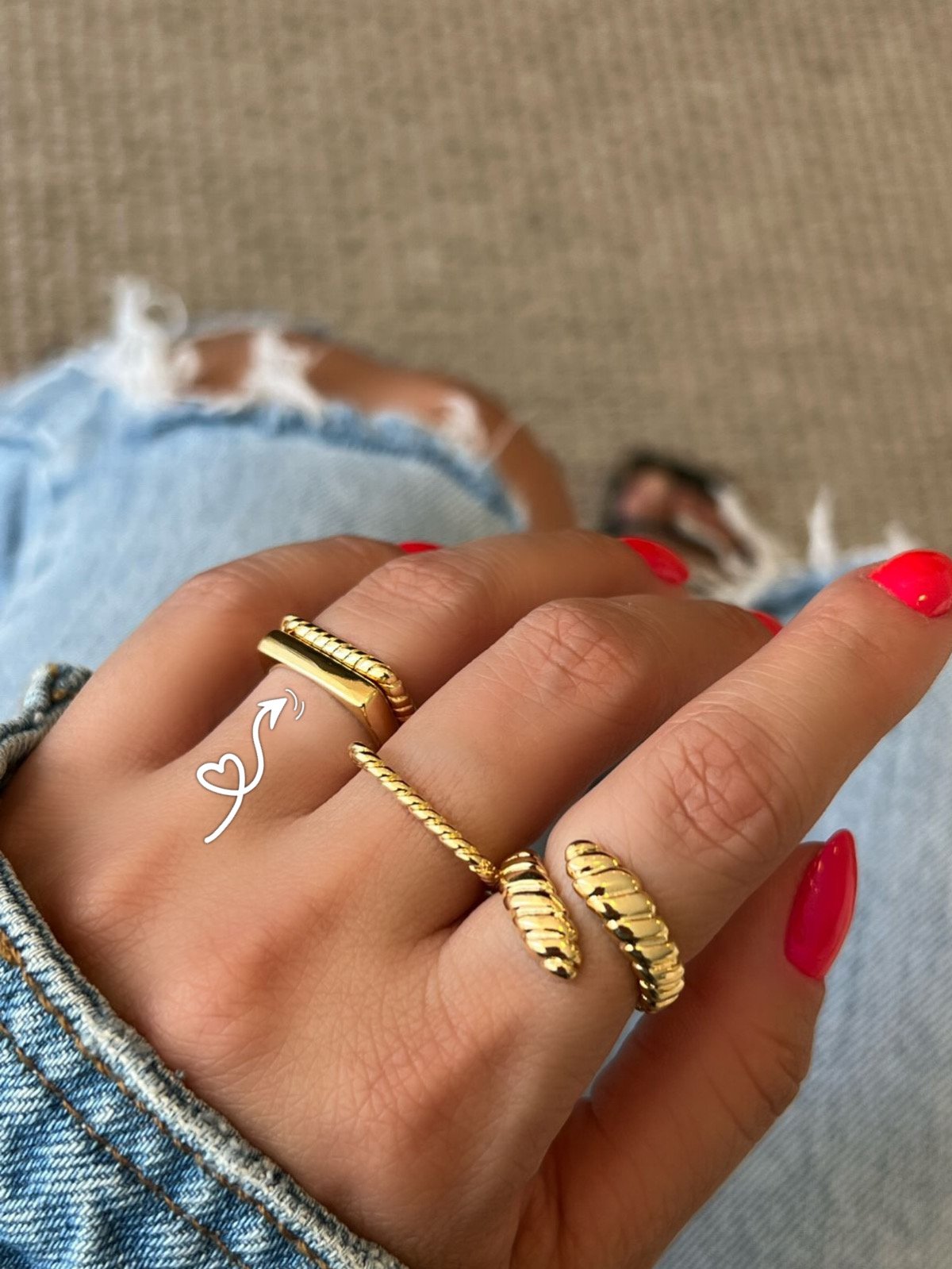 Anel Quadrado Grosso em Banho de Ouro