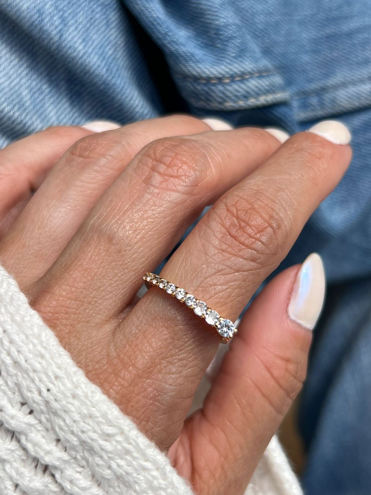 Anel Reto em Cima com Zircônia Cristal em Banho de Ouro