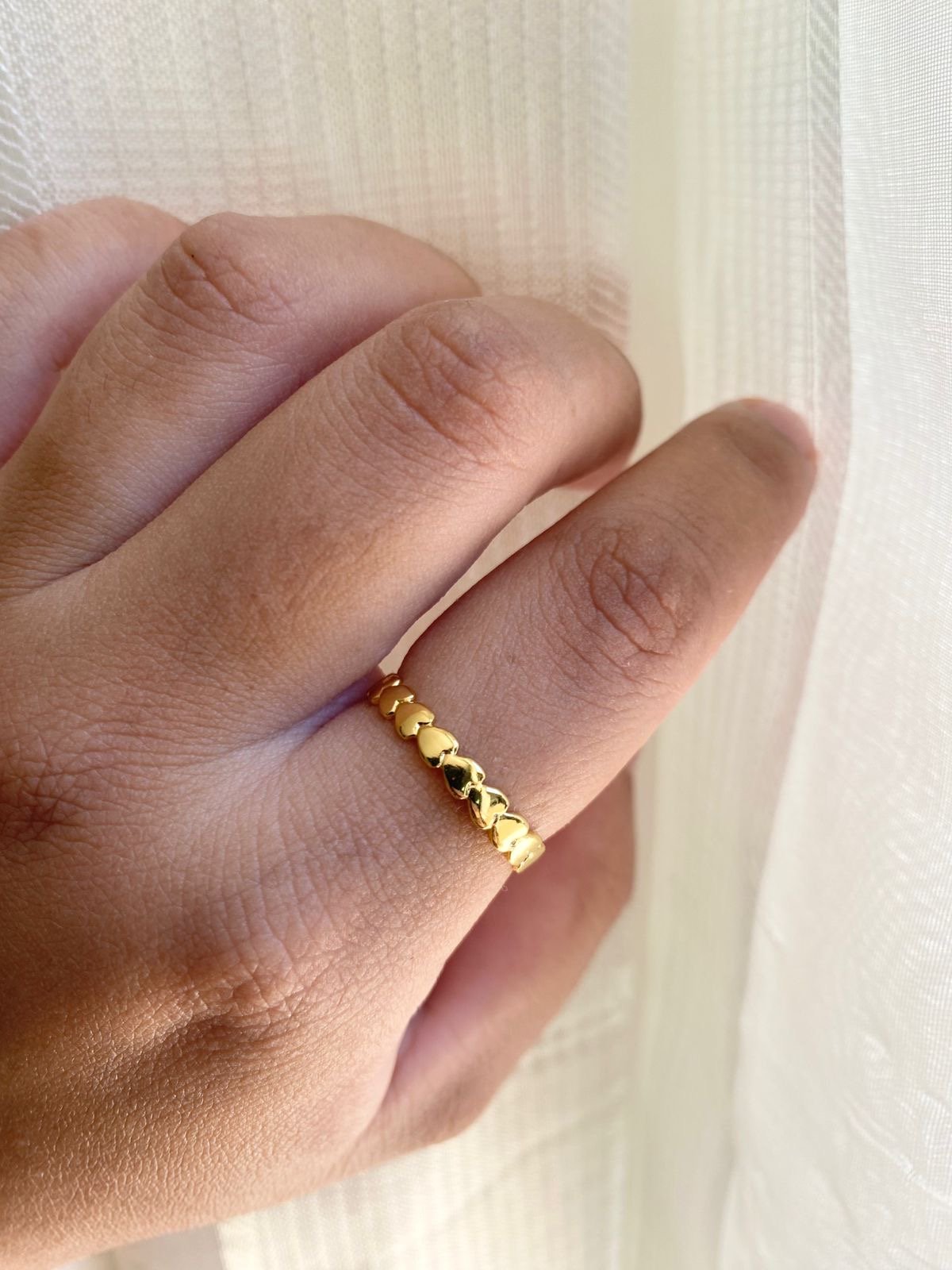 Anel Roliço com Corações em Banho de Ouro