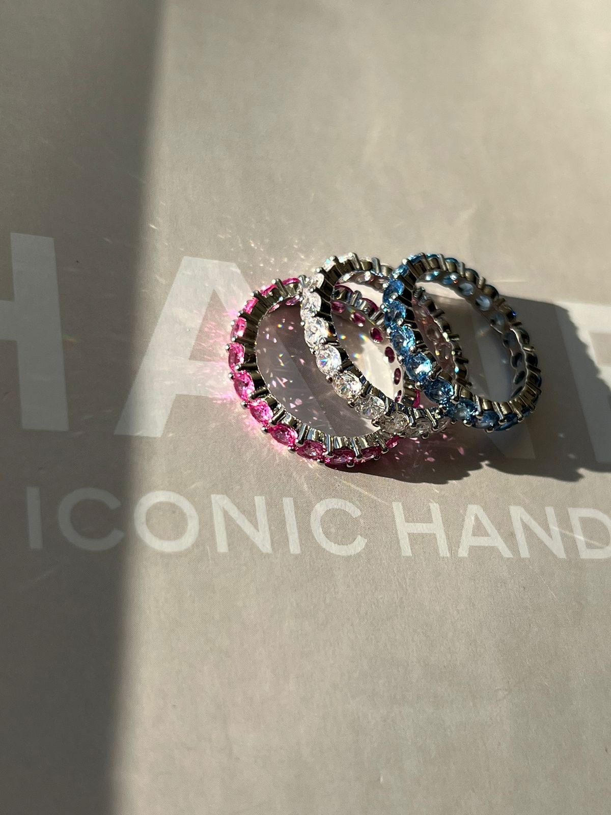 Anel Roliço com Zircônia Cristal em Banho de Ródio Branco