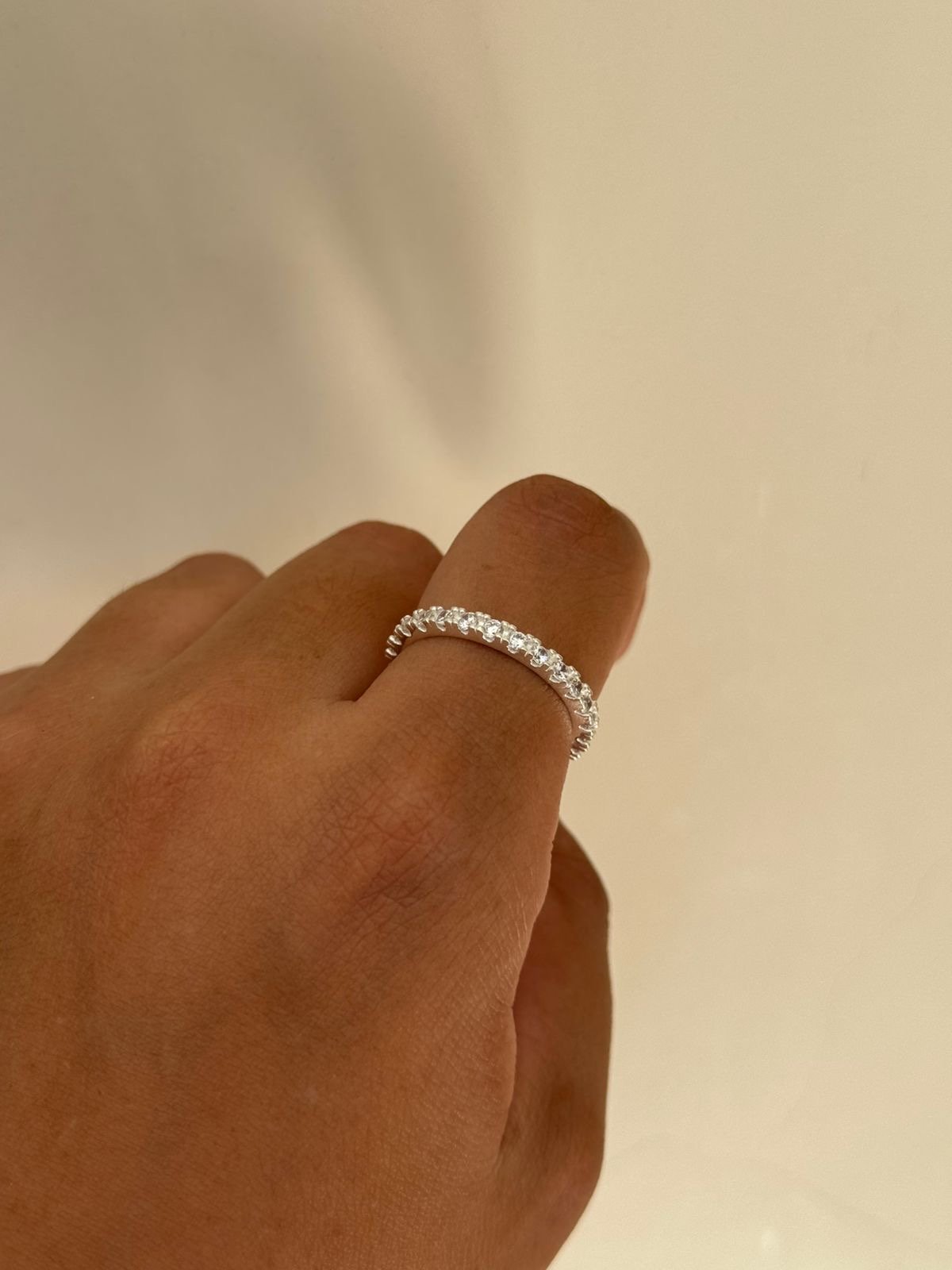 Anel Roliço com Zircônia Cristal em Prata 950