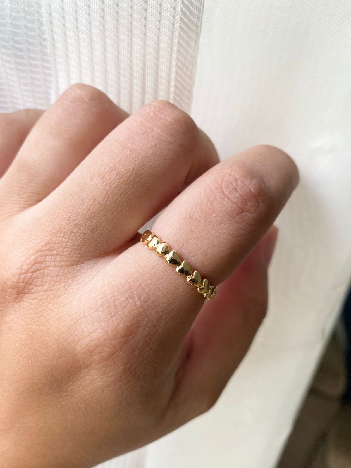 Anel Roliço de Corações Lisos em Banho de Ouro