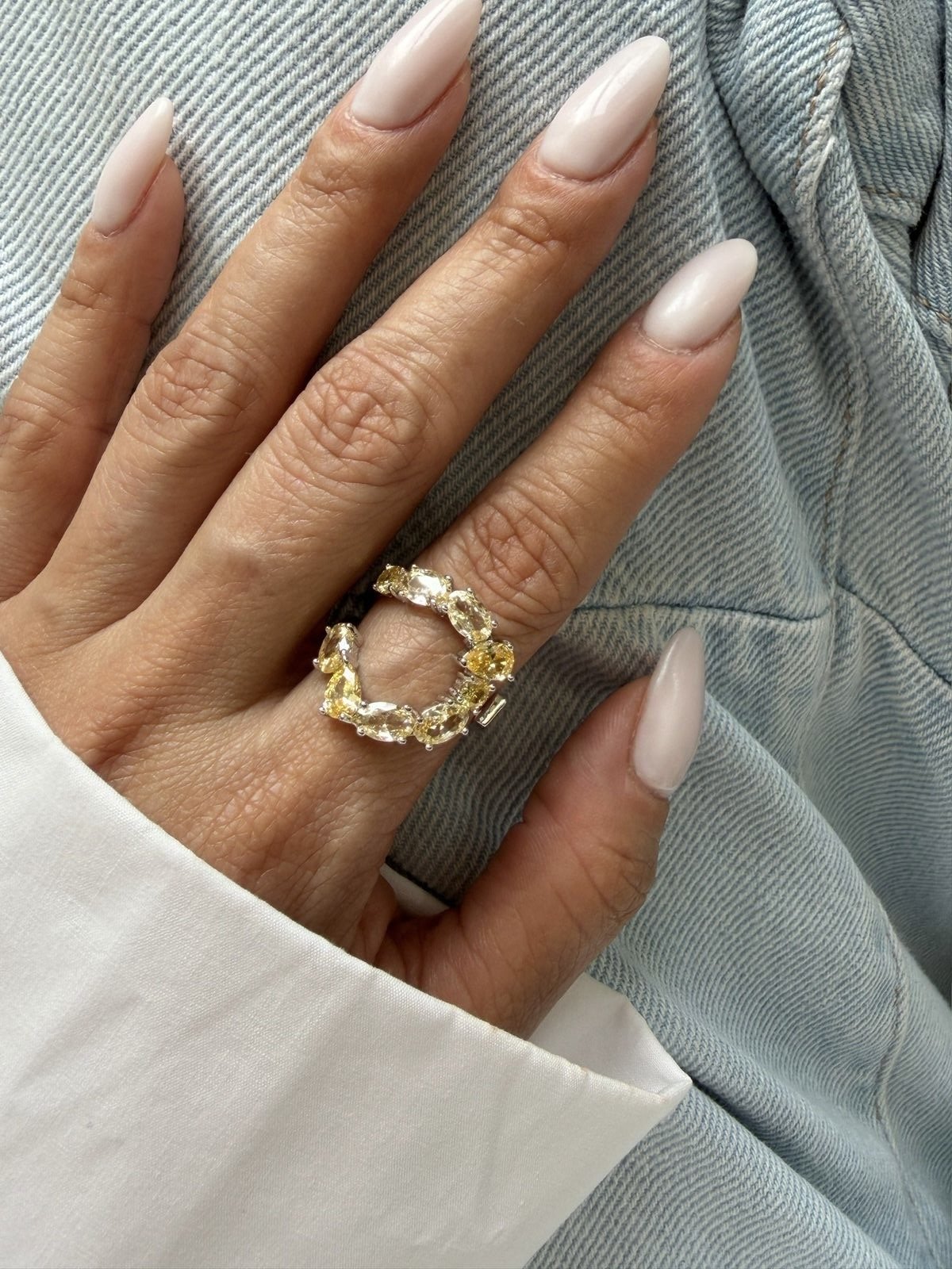 Anel Shapes com Zircônia Citrino em Banho de Ródio Branco