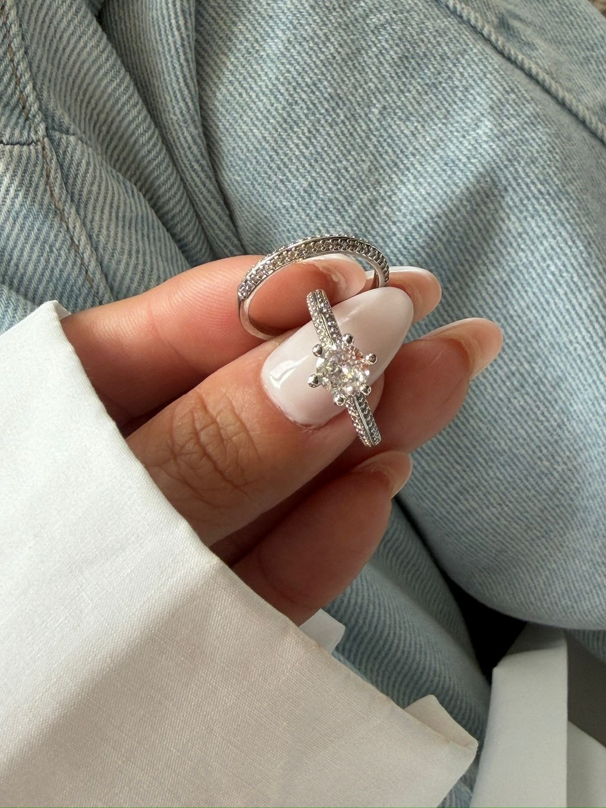 Anel Solitário + Aparador com Zircônia Cristal em Banho em Ródio Branco