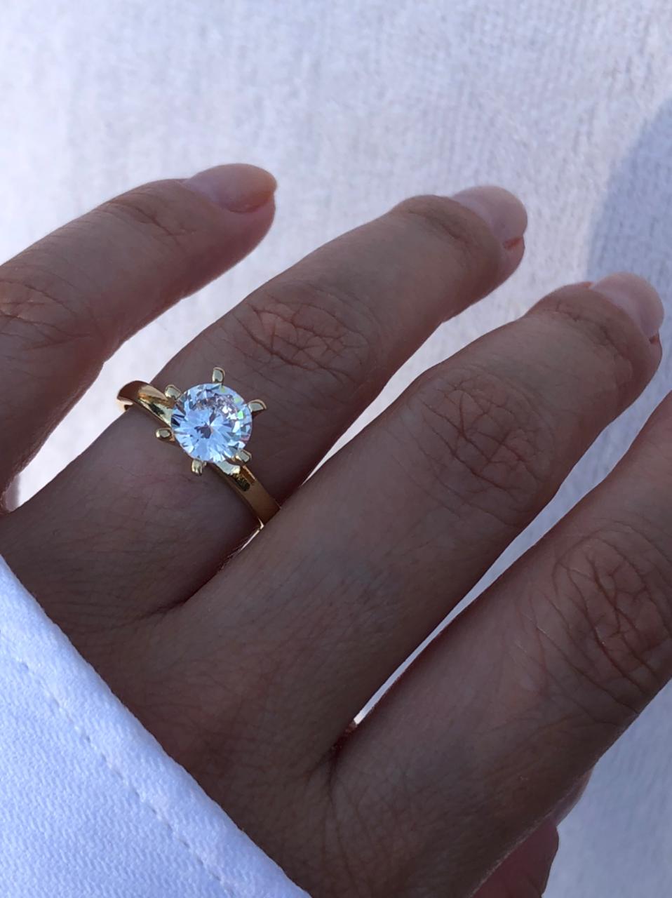 Anel Solitário com 6 Garras em Banho de Ouro