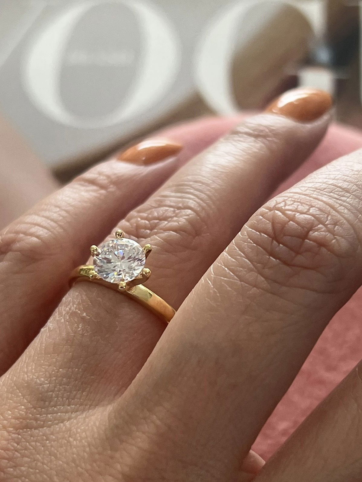 Anel Solitário com 6 Garras em Banho de Ouro