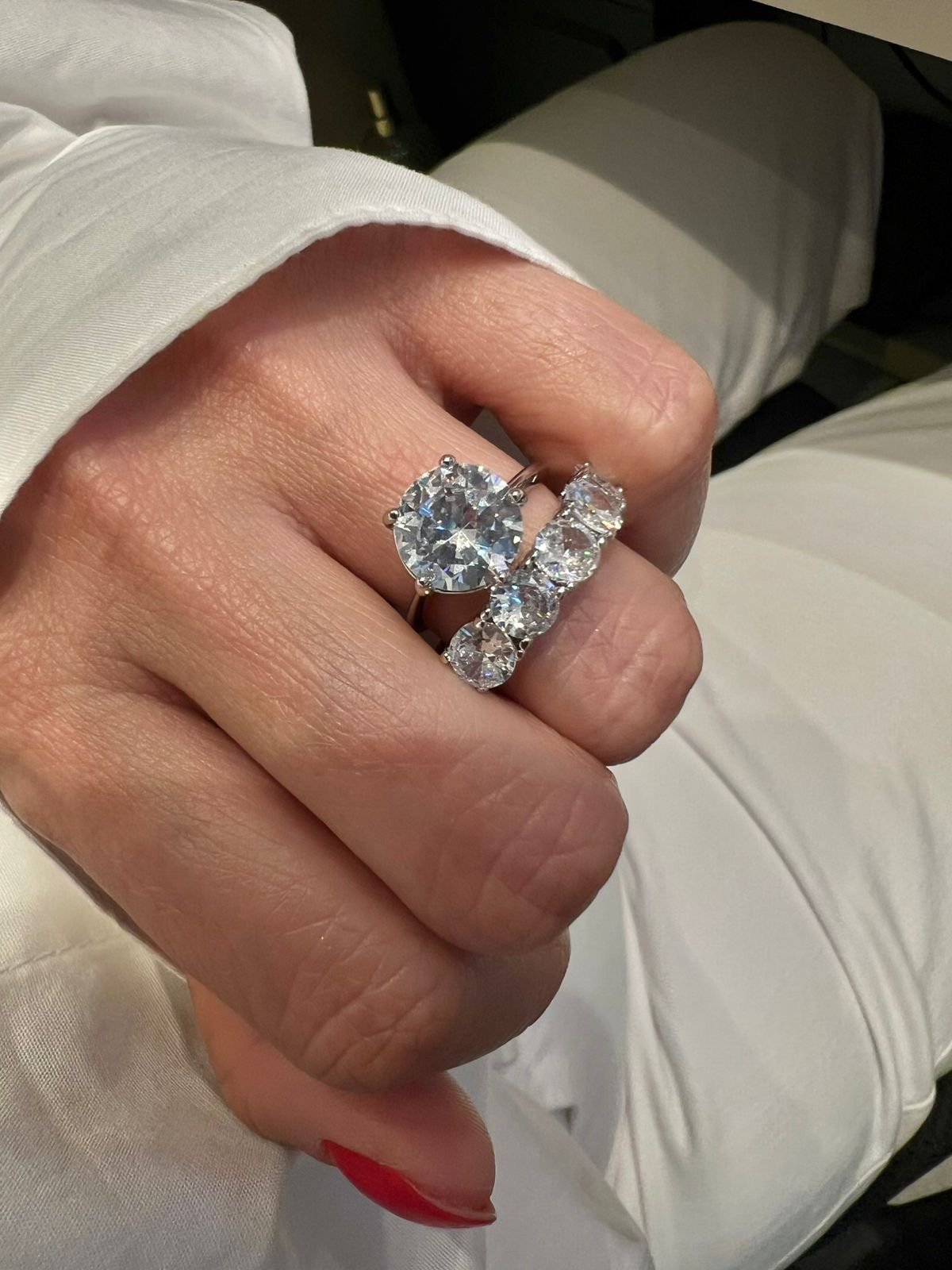 Anel Solitário com Zircônia Cristal 10mm em Banho de Ródio Branco