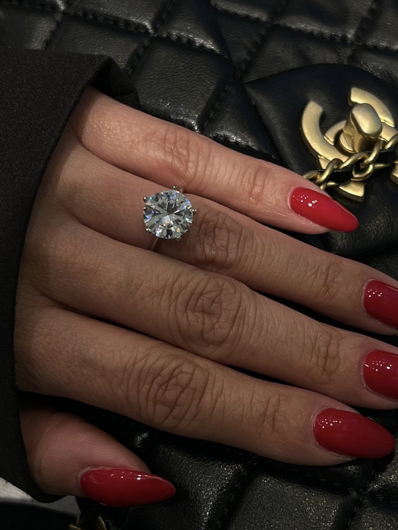 Anel Solitário com Zircônia Cristal 10mm em Banho de Ródio Branco