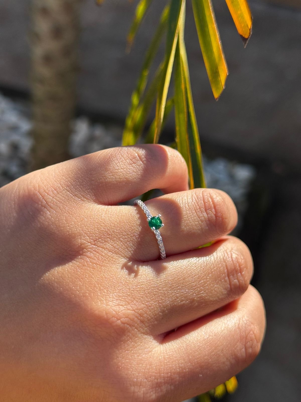 Anel Solitário com Zircônia Cristal e Verde em Prata 950